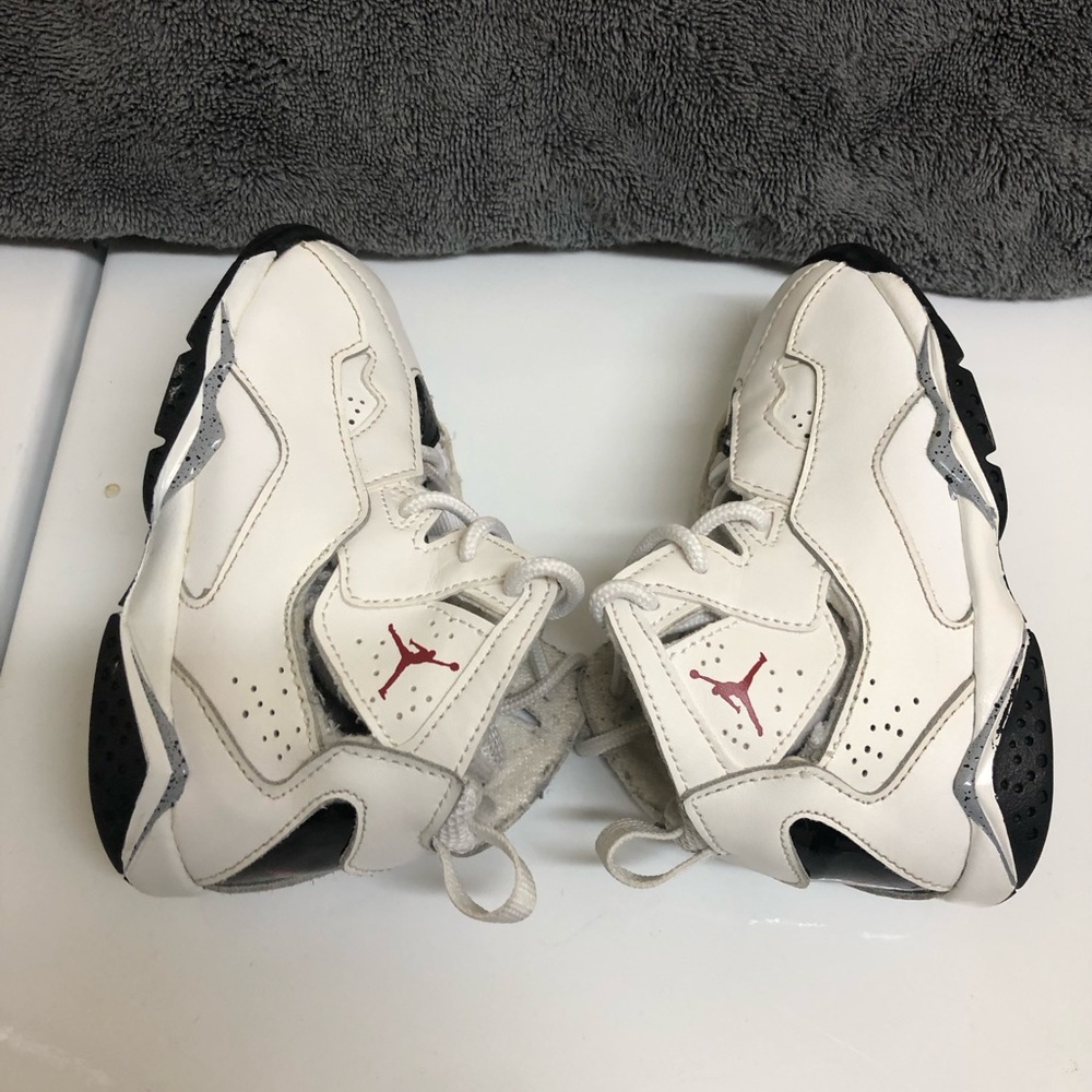 9c Jordan retro 7 white